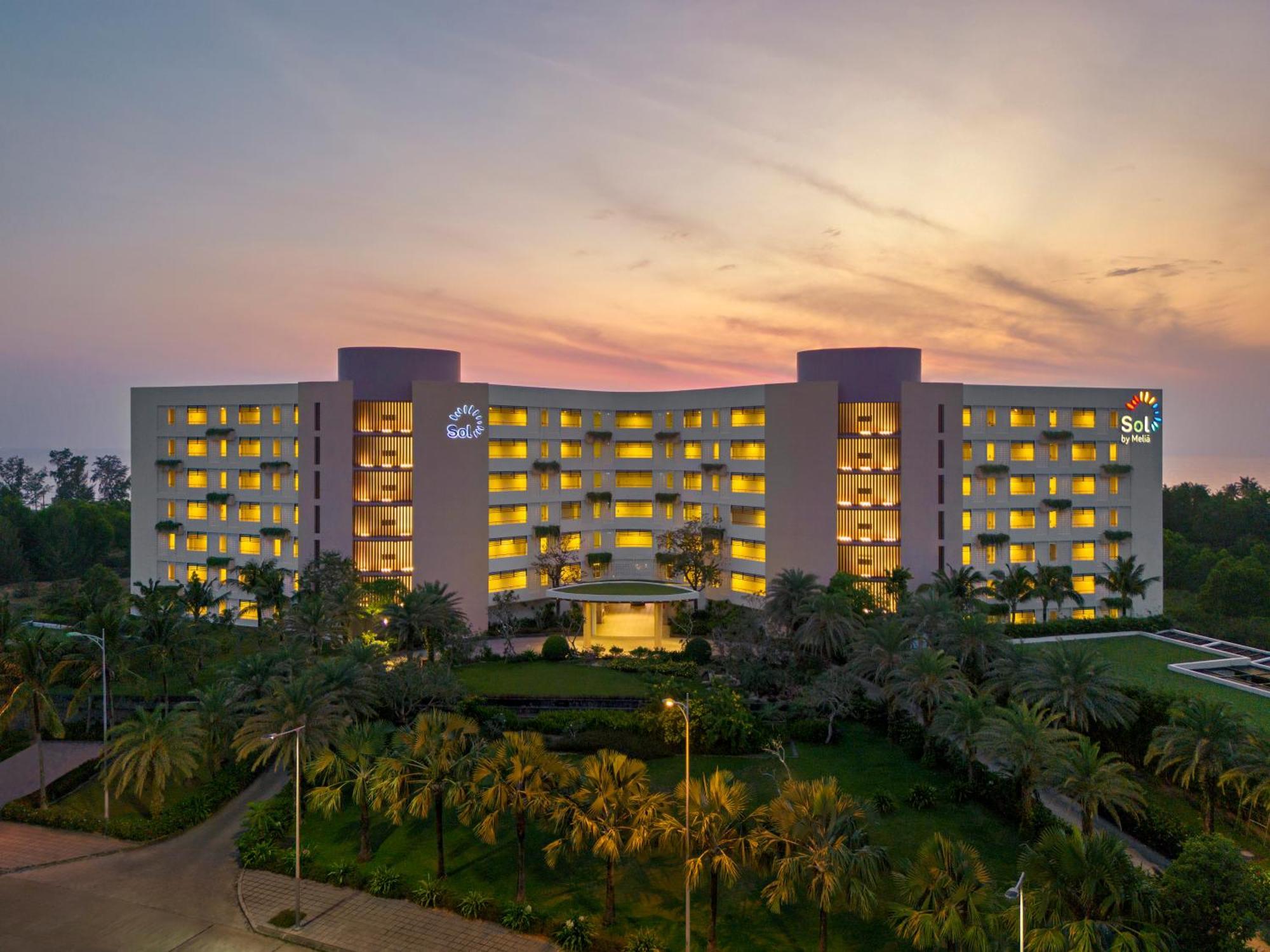 Sol By Melia Phu Quoc Hotel Exterior photo